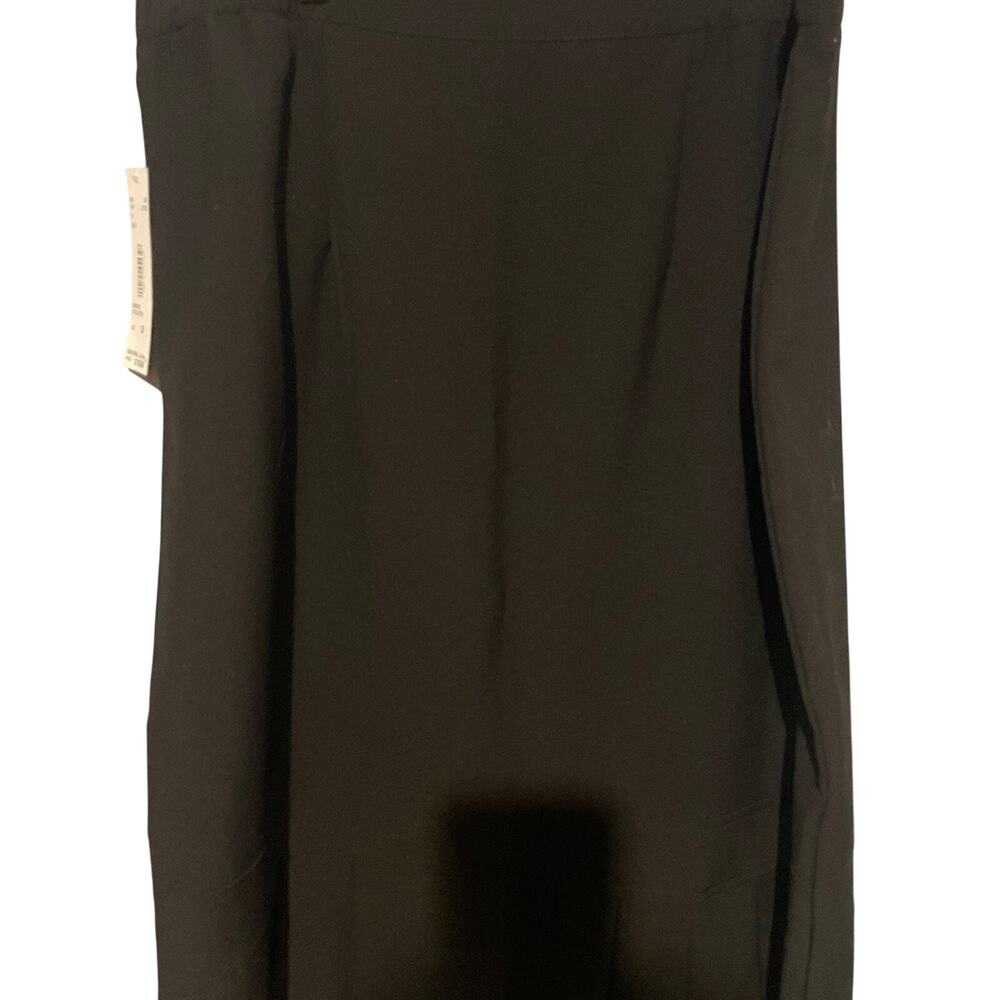 Southern lady size 20, black knee length skirt NWT